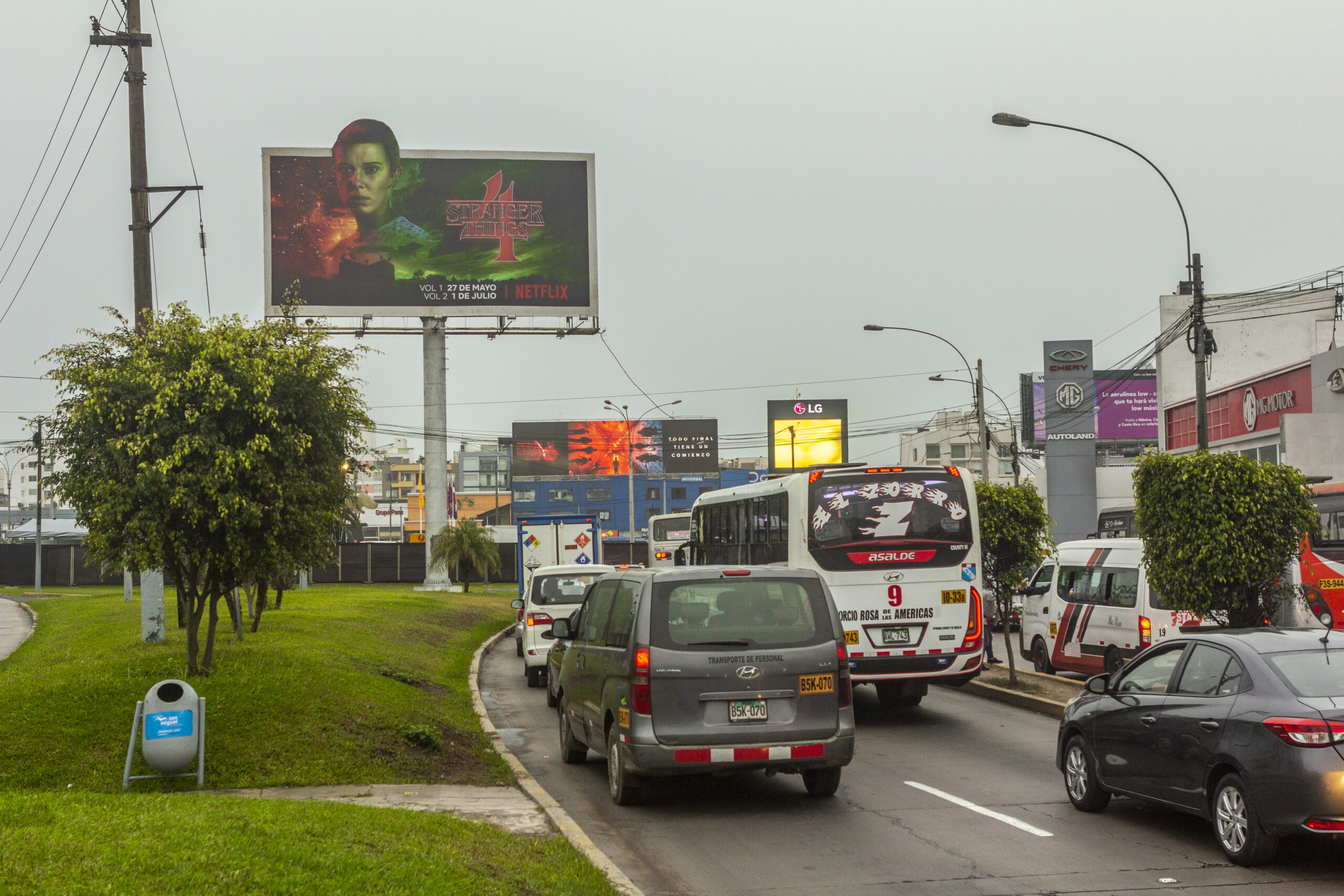 U38C-NETFLIX-D-8239 Paneles Publicitarios
